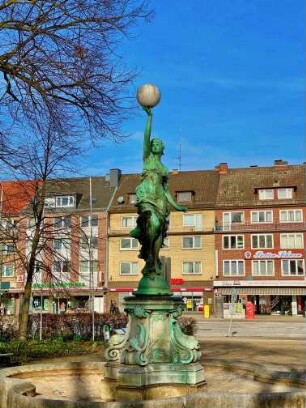 Hamburg: Wandsbek: Marktplatz: Puvogel-Brunnen
