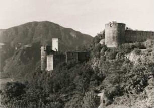 Burg auf einem Hügel
