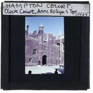 London, Hampton Court : Clock Court, Anne Boleyn Tor