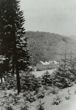 Gasthof Brauerei Oberpöbel (Fremdenhof) : Blick zum Gasthof Brauerei Oberpöbel (Fremdenhof)