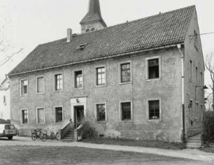 Ottendorf-Okrilla. Pfarrhaus, Kirchstraße 2 : Ottendorf-Okrilla (Kreis Kamenz). Pfarrhaus, Kirchstraße 2. Straßenansicht