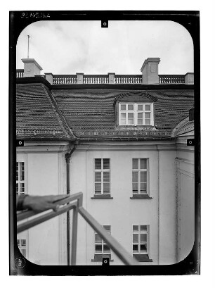 Berlin-Köpenick. Schloß (1677-1681; R. v. Langerfeld). Wasserseite (Teilansicht)