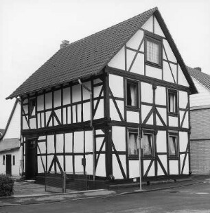 Wehretal, Steinweg 83