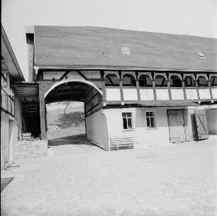 Scheune : Vierseithof (18. Jh.) Scheune mit Hofdurchfahrt