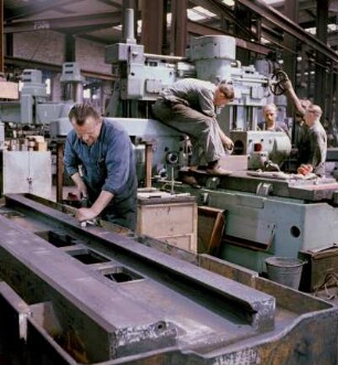 VEB Fritz-Heckert-Werk Karl-Marx-Stadt. Arbeitsplätze im Werkzeugmaschinenbau : Karl-Marx-Stadt. VEB Fritz-Heckert-Werk Karl-Marx-Stadt. Arbeitsplätze im Werkzeugmaschinenbau