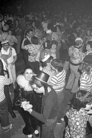 Maskenball der Arbeitsgemeinschaft Durlacher Karnevalsvereine in der Festhalle Durlach