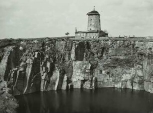 Lüptitz, Quarzporphyrbruch und Holländerwindmühle