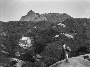 Felsformation : Felsformation im Lao Shan-Gebirge