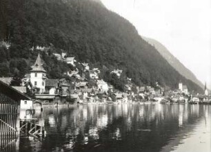 Hallstatt. Ortsansicht mit Hallstätter See