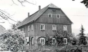 Wohngebäude in Ebendörfel : Bauwesen - Wohnung, Exterieur. Ort: Bělšecy / Ebendörfel. Alter Gasthof (Wohnhaus).