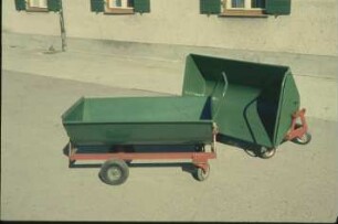 Fotografie: Transportgerät, Futterwagen, Handarbeit
