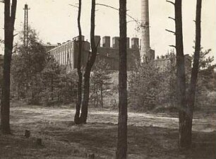 Lausitzer Tiefland. Zeißholz südwestlich Hoyerswerda. Presshaus des Braunkohlenwerkes