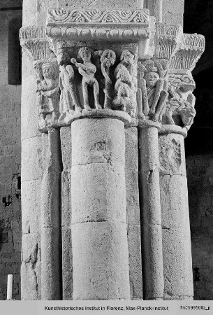 Figurenkapitell mit alttestamentarischen Szenen