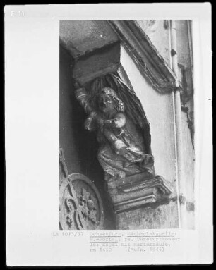 Türsturzkonsole: Engel mit Martersäule