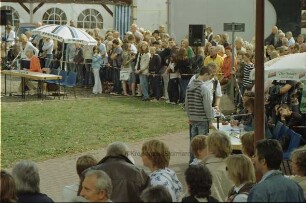 Kindervogelschießen: Publikum, Abgabe eines abgeschossenen Teils