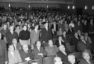 Freiburg: Kurbeltheater; Freisprechungsfeier 1954; freigesprochene Lehrlinge