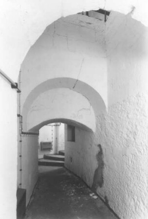 Königstein. Festung. Kriegskaserne III (1884/1885). Gang zu Kasematten (1. Obergeschoß)