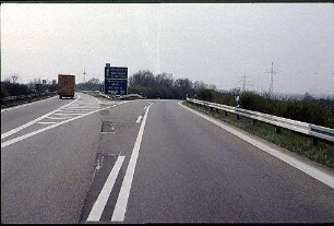 Einfahrt in Tangente Nordwest (Kaiserslautern Richtung Mannheim) von Nebenfahrbahn West (Kaiserslautern Richtung Heilbronn)