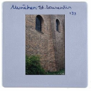 München, St. Laurentius : Ausschnitt Fassade