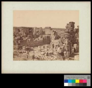 Karnak. Vue de l'appartement du granit.