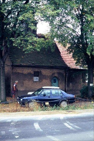 Hospital St. Georgie an der Straße nach Linderbach; Vorderansicht Kapelle mit Dachreiter