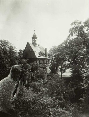 Burgk, Blick auf das Schloß : Burgk. Schloß. Blick vom Hungerturm nach Osten über den Zwinger zum Amtshaus
