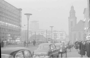 Frankfurt: Blick zur Hauptwache vom Roßmarkt, rechts Katharinenkirche