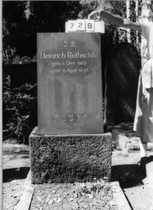 Grabstein 728