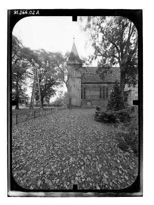 Rühn. Ehem. Zisterzienser-Nonnenkloster. Klosterkirche (M. 13. Jh.). Ansicht von Süden
