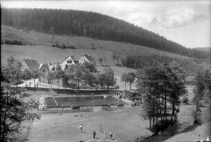 Freibad Schmalzgrube : das Gebäude in der Kurve war das ehem. Zollgebäude, desh. der Name "Ei´nahm"