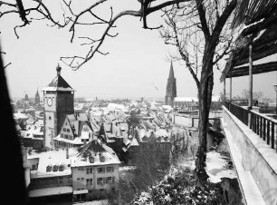 Freiburg: Blick vom Greifenegg-Schlössle auf Schwabentor und Münster