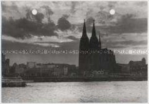 Köln, Hohe Domkirche St. Petrus und Rhein