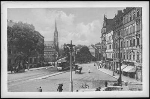 Chemnitz. Falkeplatz mit Straßenbahn