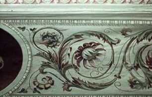 Tapete mit Akanthusranken und tanzenden Figuren in Medaillons