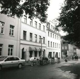 Auerbach, Friedensplatz 16. Wohnhaus mit Restaurant. Straßenansicht