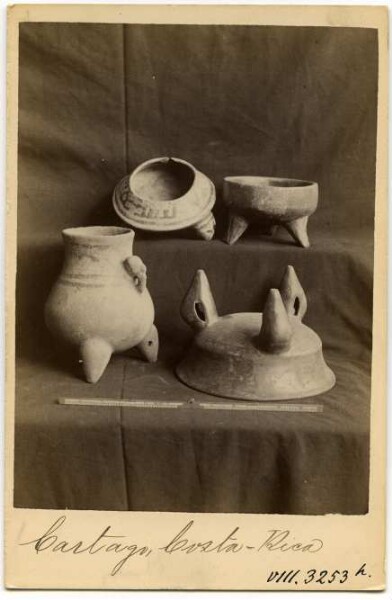 Four clay vessels from the Museo Nacional, San José (Costa Rica). top left and below: Nicoja; top and bottom right