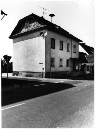 Ehemalige Schule; Schöffengrund, Usinger Straße 14