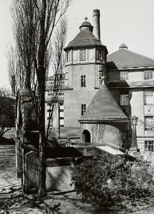 Mietvilla? mit Turm, vermutlich in Dresden