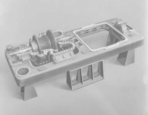10000 PS-Dampfturbine, in Montage (Thyssen und Co., Mühlheim) : Technikgeschichte | Maschinenbau | Kraftmaschinen | Dampfturbinen
