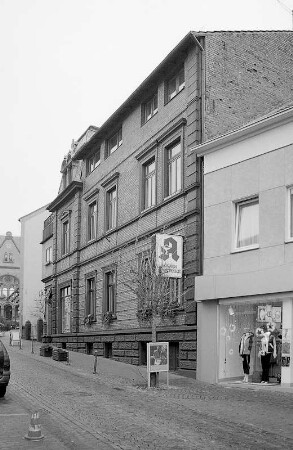 Wohn- und Geschäftshaus (Wohn- und Geschäftshaus); Hünfeld, Hauptstraße 21