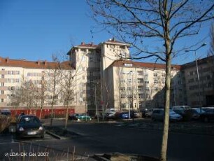 Wohnanlage mit ehemaligem Straßenbahn-Betriebshof; Berlin, Charlottenburg-Wilmersdorf
