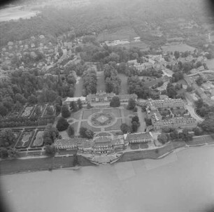 Schloss und Park Pillnitz : Blickrichtung Nordosten