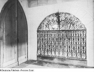 Gitter vor der Gruft des Dombaumeisters : Bautzen. Dom St. Petri (1213/1221). Nordvorhalle. Schmiedeeisernes Gitter der Nord-Gruftvorhalle (Gruft des Dombaumeisters)