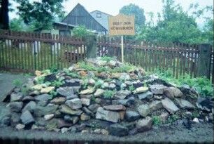 Kräutergarten mit "Beet der Königinnen"