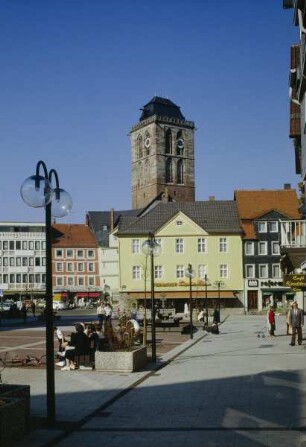 Evangelische Stadtpfarrkirche & Ehemals Sankt Vitus und Sankt Antonius — Westturm