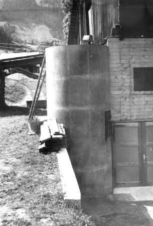 halbhohes Silo