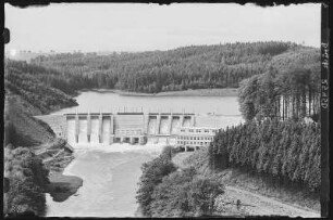 Kriebstein. Talsperre, Sperrmauer
