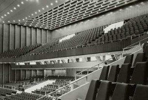 Dresden, Kulturpalast, Inneres. Großer Saal vom Rang aus, Ausstattung Deutsche Werkstätten Hellerau