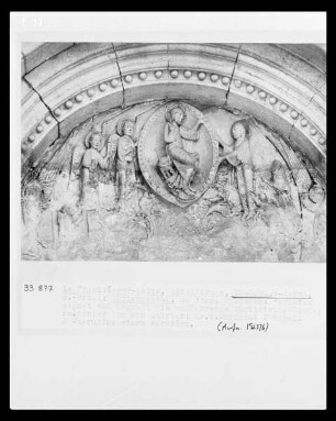 Marienportal, Detail des Tympanon mit Mariä Himmelfahrt