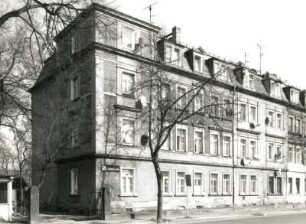 Dresden-Pieschen, Maxim-Gorki-Straße 80/78. Doppelwohnhaus (um 1900). Straßenansicht (Nr. 80) von Südwest